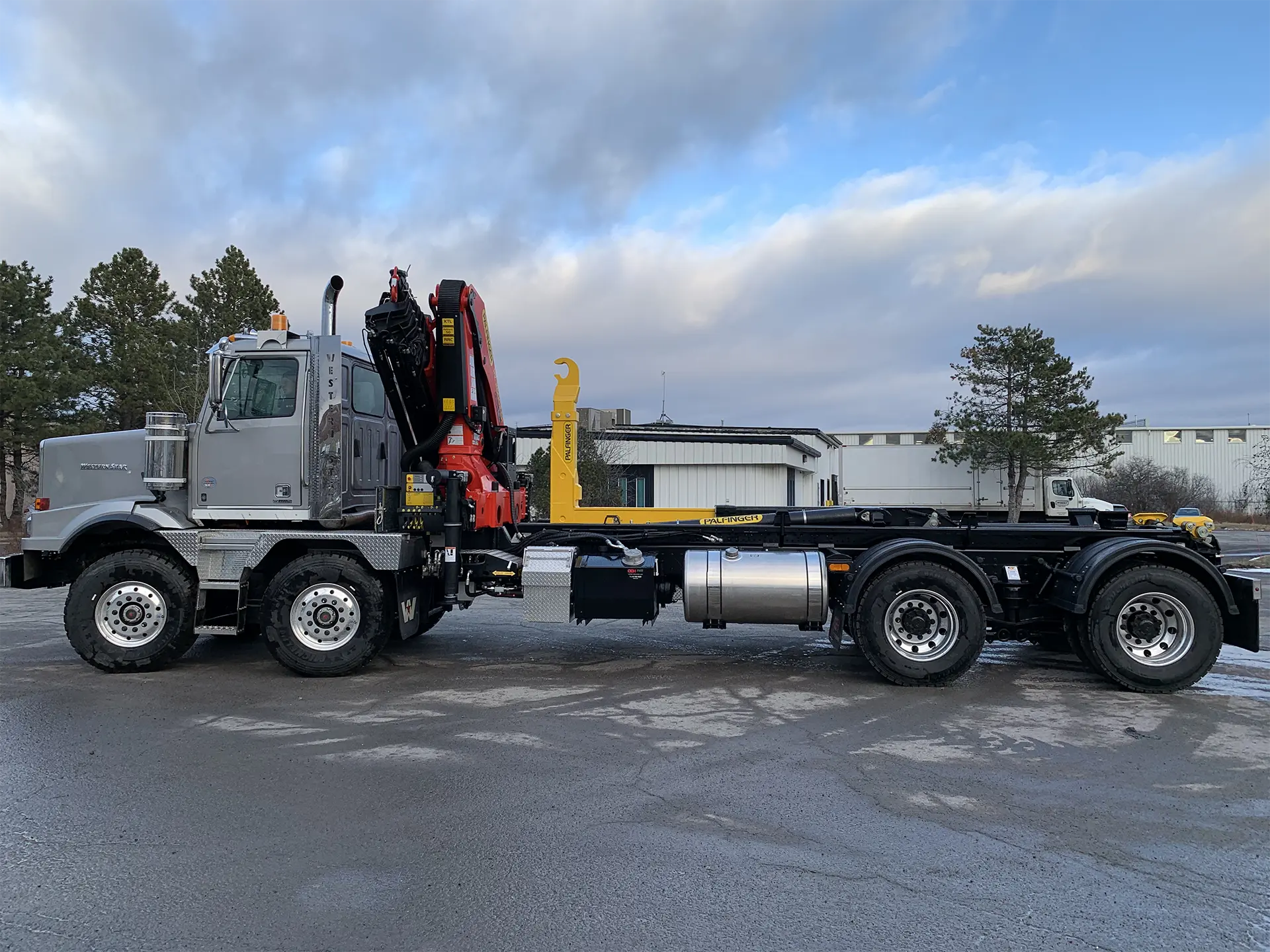 Waste and recycling | Industries | OEH | Lifting & Handling Equipment Specialist